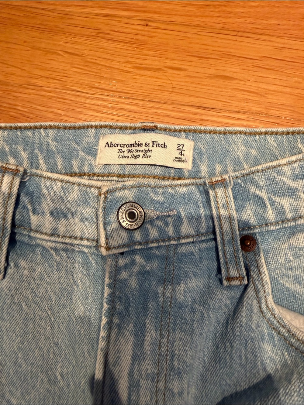 Abercrombie & Fitch Light Wash High-Rise Straight Jeans